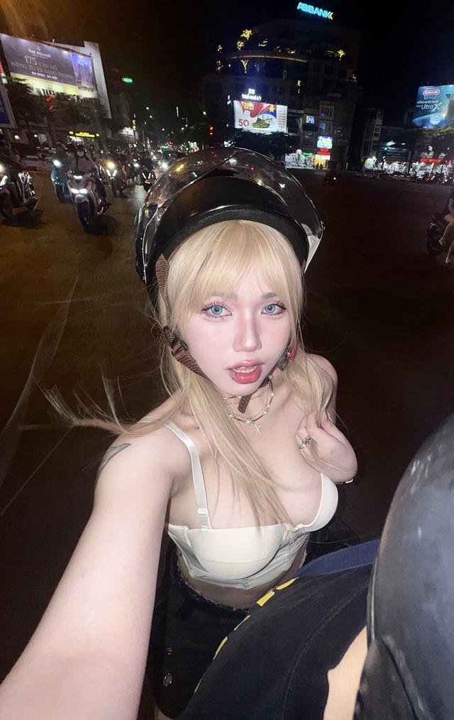 Thêm một hot girl phòng net cực nóng bỏng, cứ xuất hiện là "viral" cõi mạng- Ảnh 8.