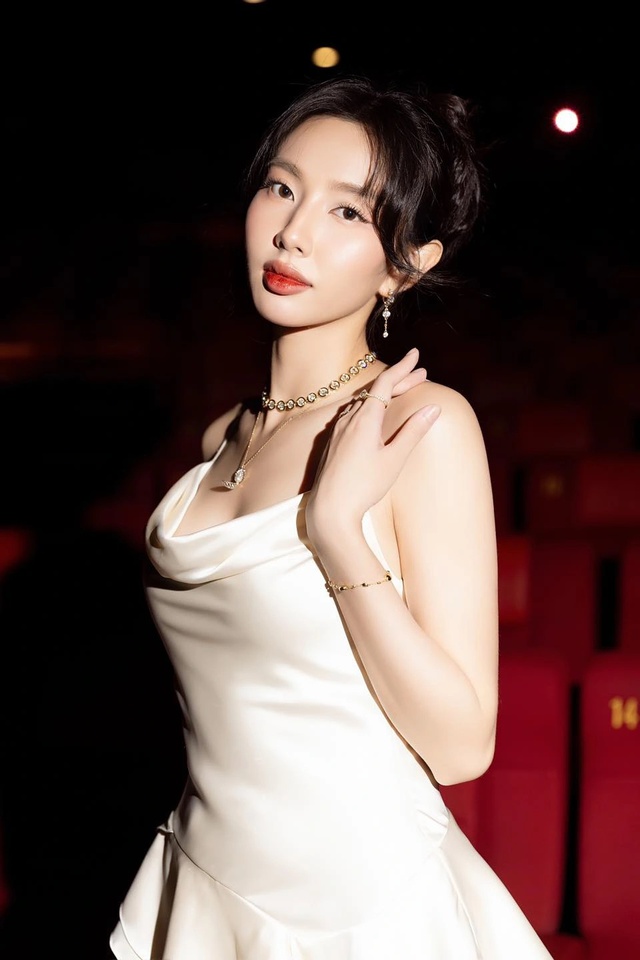 Chi tiết lạ của Thuỳ Tiên sau khi bị công ty quản lý cắt hợp đồng- Ảnh 3. Chi tiết lạ của Thuỳ Tiên sau khi bị công ty quản lý cắt hợp đồng- Ảnh 3.