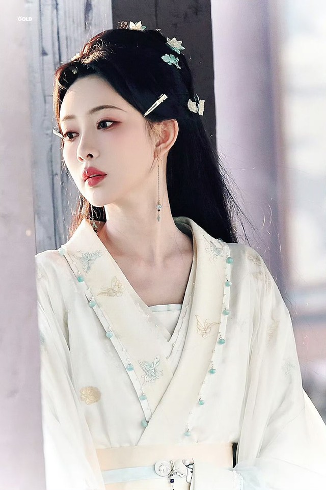 Quận chúa Trung Quốc đẹp nhất trước giờ: Visual quốc sắc thiên hương, hội chị em ngắm xong cũng muốn bẻ cong giới tính- Ảnh 3.
