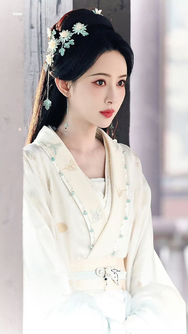 Quận chúa Trung Quốc đẹp nhất trước giờ: Visual quốc sắc thiên hương, hội chị em ngắm xong cũng muốn bẻ cong giới tính- Ảnh 4.