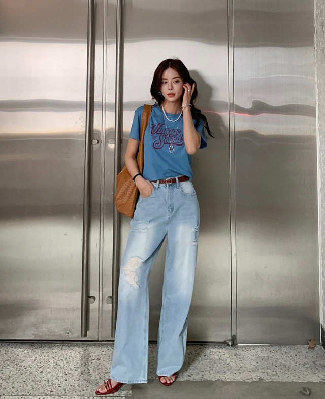 Mặc trang phục denim theo 9 cách này trong mùa hè là sành điệu và sang chảnh nhất- Ảnh 1.