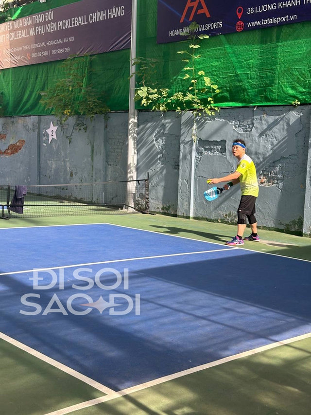 Phương Oanh trắng phát sáng trên sân pickleball, mẹ bỉm 2 con mà body nuột nà quá, netizen rần rần “xin vía” nhan sắc- Ảnh 7.