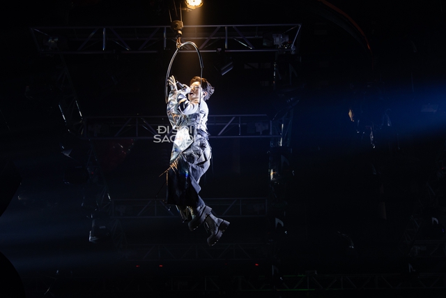 Concert Rap Việt “trá hình” của đội BigDaddy: Loạt rapper hoá thần tượng chất, “trùm cuối” đu xà xuất hiện cực nghệ- Ảnh 7.