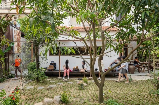 "Không trang điểm, không sống ảo": Loạt quy định lạ tại quán cà phê ở Hội An khiến dân tình dậy sóng- Ảnh 2.