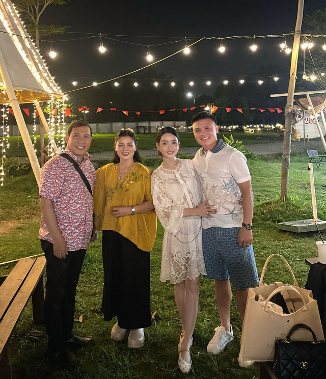 Chu Thanh Huyền trổ tài "nịnh" mẹ Quang Hải, khéo thế này bảo sao dính loạt drama vẫn được mẹ chồng yêu thương- Ảnh 2.
