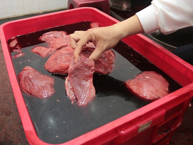 Đi chợ gặp thịt bò có 5 dấu hiệu này: Hàng dởm đấy, rẻ cỡ nào cũng nên cách xa 100 mét!- Ảnh 3.