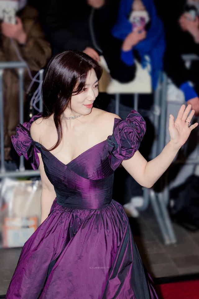 Khi người yêu cũ Lee Min Ho hoá Jennie: Khoe vòng eo của “mẹ một con” khiến dân mạng trầm trồ- Ảnh 8. Khi người yêu cũ Lee Min Ho hoá Jennie: Khoe vòng eo của “mẹ một con” khiến dân mạng trầm trồ- Ảnh 8.