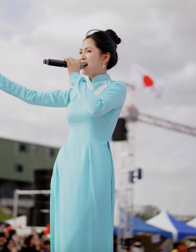 Nguyễn Duyên Quỳnh đang làm gì giữa những bình luận liên quan đến Võ Hạ Trâm?- Ảnh 5. Nguyễn Duyên Quỳnh đang làm gì giữa những bình luận liên quan đến Võ Hạ Trâm?- Ảnh 5.