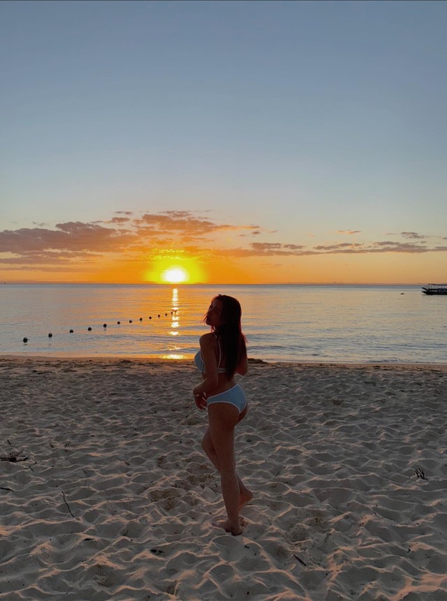 MC hot nhất Liên Quân trình làng bộ ảnh bikini cực "cháy"- Ảnh 5.