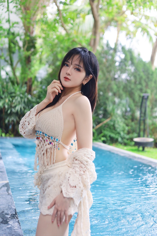 Hậu tái xuất, nữ thần streamer đời đầu bất ngờ tung ảnh khoe vóc dáng nuột nà, tâm hồn "tràn viền" bức thở - Ảnh 2.