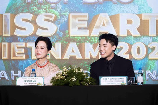 Lộ diện 2 người đẹp là 