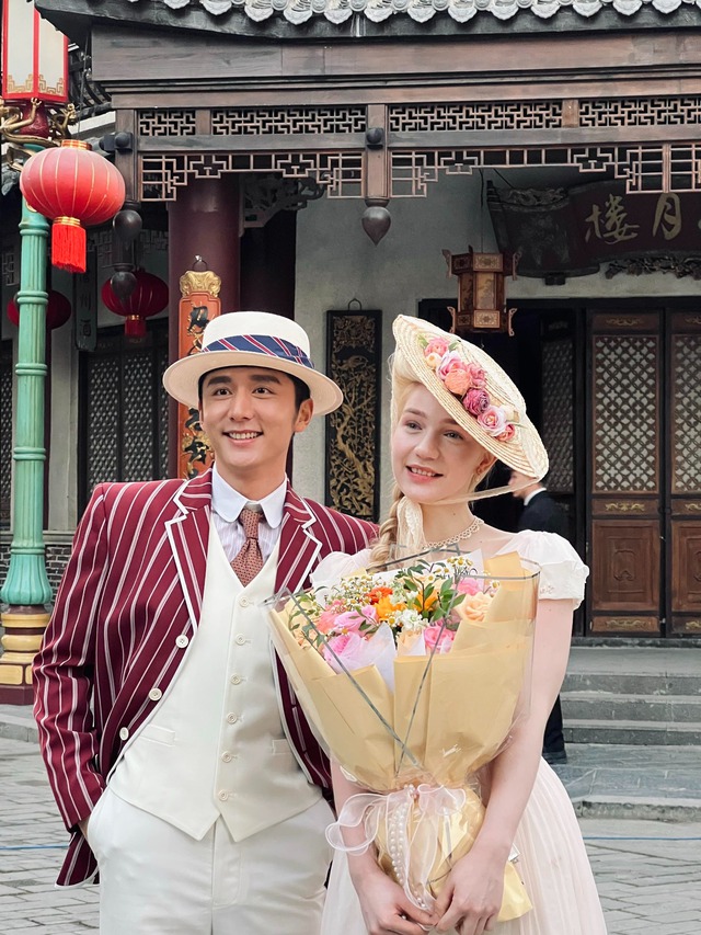 Giữa tin chia tay bạn gái "phim giả tình thật", mỹ nam thanh xuân bị bắt gặp sánh đôi cùng phụ nữ lạ- Ảnh 1. Giữa tin chia tay bạn gái "phim giả tình thật", mỹ nam thanh xuân bị bắt gặp sánh đôi cùng phụ nữ lạ- Ảnh 1.