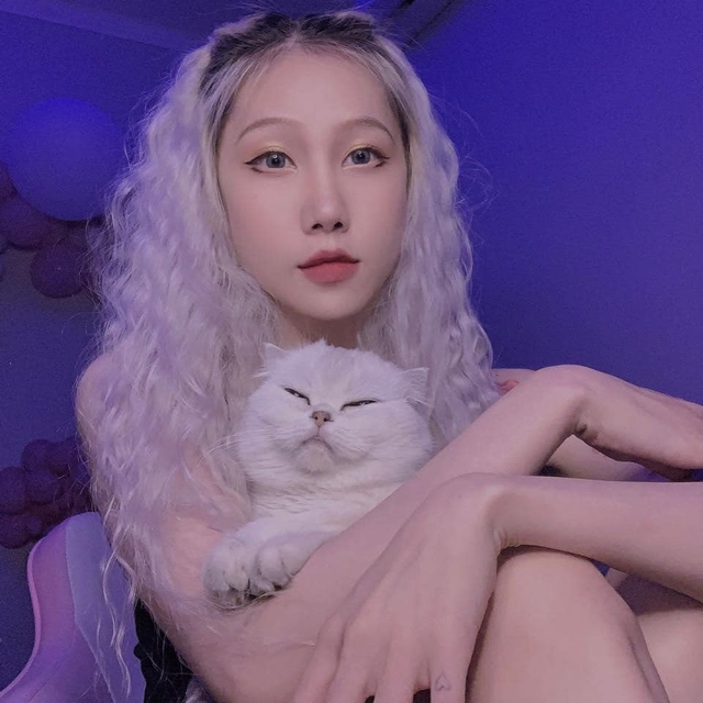 Nữ streamer cá tính, từng bị khán giả quay lưng bởi lùm xùm đời tư, bất ngờ đăng đàn tâm thư "comeback"- Ảnh 4. Nữ streamer cá tính, từng bị khán giả quay lưng bởi lùm xùm đời tư, bất ngờ đăng đàn tâm thư "comeback"- Ảnh 4.
