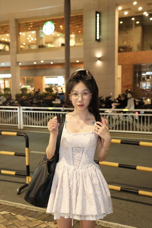 Nữ streamer cá tính, từng bị khán giả quay lưng bởi lùm xùm đời tư, bất ngờ đăng đàn tâm thư "comeback"- Ảnh 7. Nữ streamer cá tính, từng bị khán giả quay lưng bởi lùm xùm đời tư, bất ngờ đăng đàn tâm thư "comeback"- Ảnh 7.