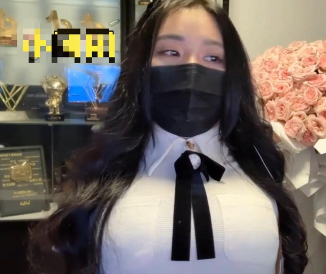 Nữ streamer "top 1 server" ngày ấy bị team qua đường tóm trọn khoảnh khắc không thể tin nổi- Ảnh 3.