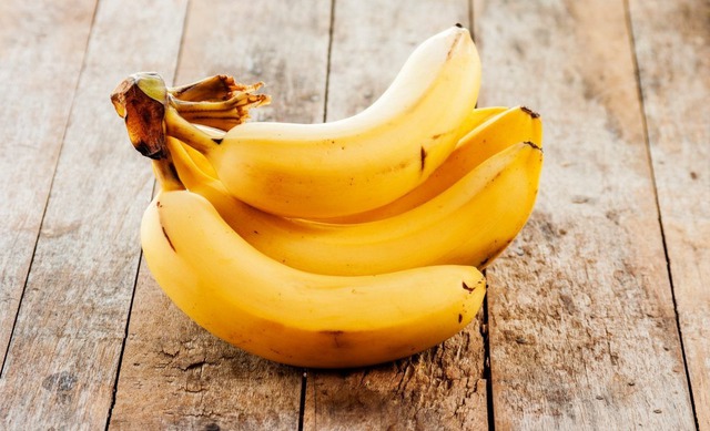 Đi chợ thấy chuối thẳng - chuối cong: Cao thủ liếc mắt 1 cái là biết nên chọn loại nào!- Ảnh 2. Đi chợ thấy chuối thẳng - chuối cong: Cao thủ liếc mắt 1 cái là biết nên chọn loại nào!- Ảnh 2.