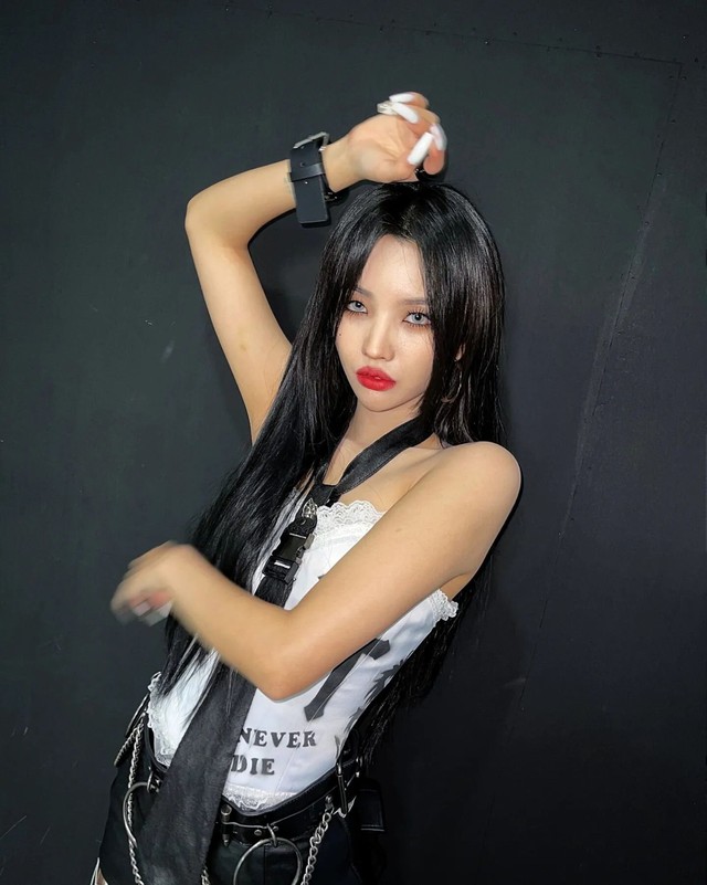 Nhóm nữ ám ảnh với đạo nhái- Ảnh 10. Nhóm nữ ám ảnh với đạo nhái- Ảnh 10.