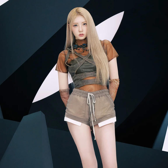 Trước thềm sang Việt Nam làm concert, "em gái BLACKPINK" thông báo 1 tin sốc- Ảnh 1. Trước thềm sang Việt Nam làm concert, "em gái BLACKPINK" thông báo 1 tin sốc- Ảnh 1.
