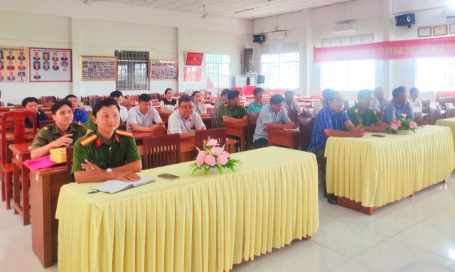 Khen thưởng đột xuất 6 cá nhân truy bắt nhanh đối tượng trộm nóng xe mô tô- Ảnh 2.