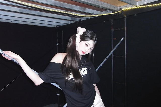 Tuổi 20 của “công chúa Kpop”: Trẻ đẹp giàu, từ bé đã làm center, sự nghiệp lên như diều gặp gió- Ảnh 21.