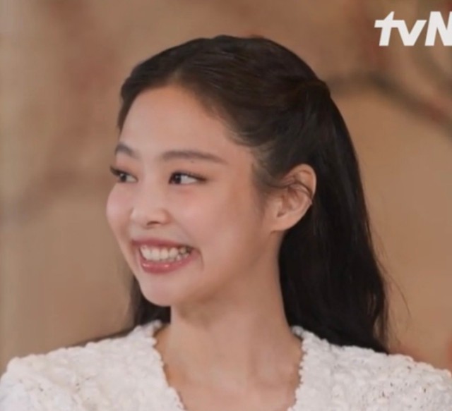 Jennie (BLACKPINK) càng nổi ở quốc tế, lại bị phán "hết thời" ngay tại quê nhà!- Ảnh 3. Jennie (BLACKPINK) càng nổi ở quốc tế, lại bị phán "hết thời" ngay tại quê nhà!- Ảnh 3.