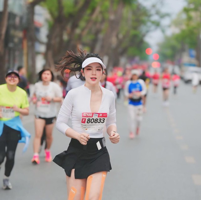 Tự nhận là "nữ thần chạy bộ", nhan sắc hot girl vạn người mê không tỳ vết- Ảnh 1.