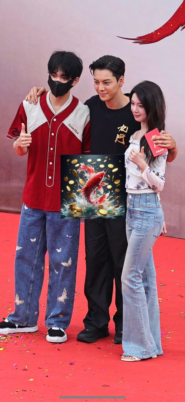 Tạo hình dân quốc như "xé truyện bước ra": Trần Vỹ Đình của “Cửu Môn” khiến fan trầm trồ ngay ngày khai máy- Ảnh 1. Tạo hình dân quốc như "xé truyện bước ra": Trần Vỹ Đình của “Cửu Môn” khiến fan trầm trồ ngay ngày khai máy- Ảnh 1.