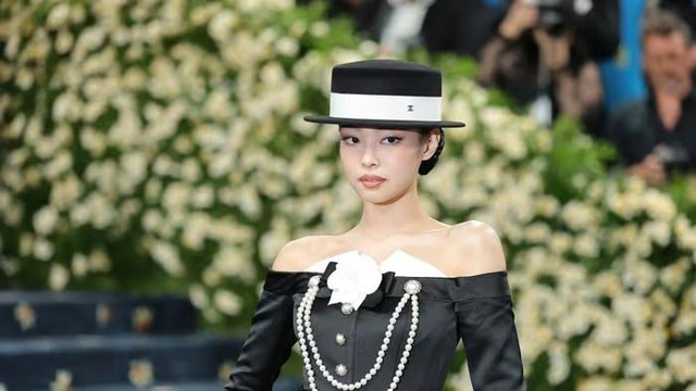 Jennie (BLACKPINK) vướng sao quả tạ: Đã góp 1,8 tỷ đồng nhưng vẫn bị mắng "lên bờ xuống ruộng"!- Ảnh 2.