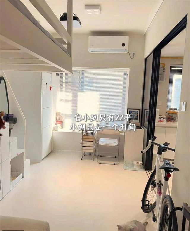 Bức ảnh cô gái nằm đọc sách thu hút chục nghìn like- Ảnh 8.