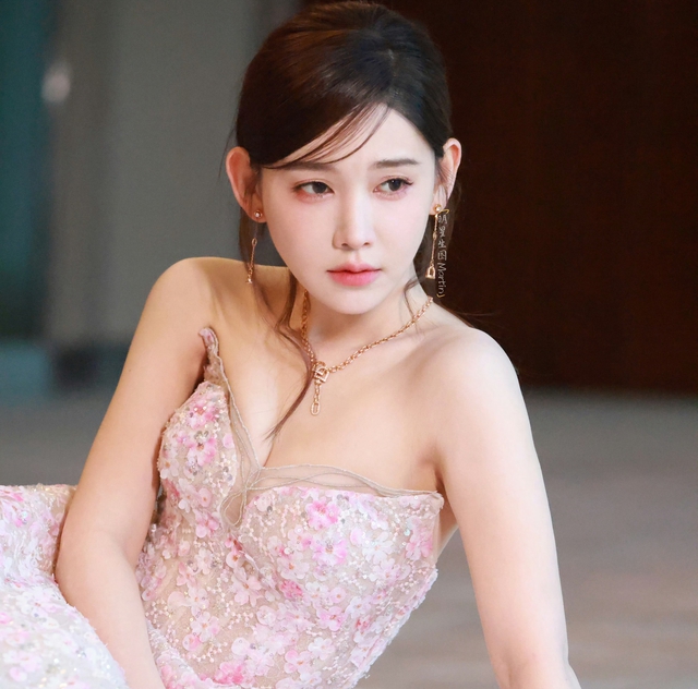 Mỹ nhân đóng phim nào top 1 phim đó, suốt 3 năm không có đối thủ nhờ nhan sắc thắng đời 100-0- Ảnh 2.