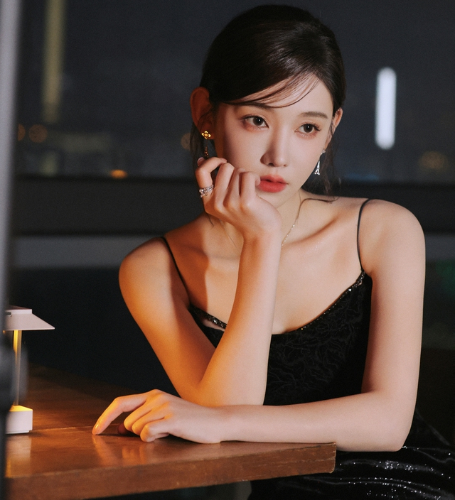 Mỹ nhân đóng phim nào top 1 phim đó, suốt 3 năm không có đối thủ nhờ nhan sắc thắng đời 100-0- Ảnh 1.