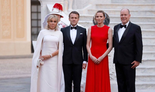 Cặp song sinh Hoàng gia Monaco “chiếm sóng” khi tiếp đón vợ chồng Tổng thống Pháp Emmanuel Macron- Ảnh 3.