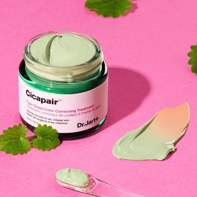 8 kem dưỡng ẩm chứa SPF chống nắng, cứ dùng là "nghiện"- Ảnh 5. 8 kem dưỡng ẩm chứa SPF chống nắng, cứ dùng là "nghiện"- Ảnh 5.