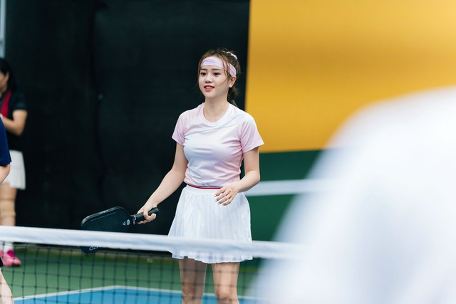 Vừa khoe vòng eo nhỏ xíu, Mai Linh Zuto còn trổ tài làm thơ khiến fan nam phấn khích- Ảnh 3. Vừa khoe vòng eo nhỏ xíu, Mai Linh Zuto còn trổ tài làm thơ khiến fan nam phấn khích- Ảnh 3.