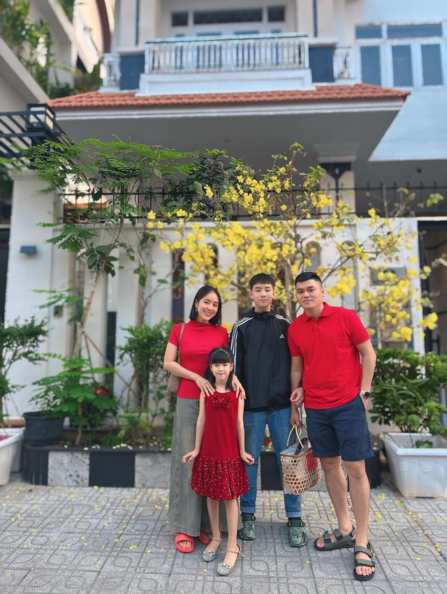 Con gái nhỏ nói một câu khiến Lê Phương nghẹn ngào: Ai làm mẹ cũng sẽ hiểu cảm giác này- Ảnh 1. Con gái nhỏ nói một câu khiến Lê Phương nghẹn ngào: Ai làm mẹ cũng sẽ hiểu cảm giác này- Ảnh 1.