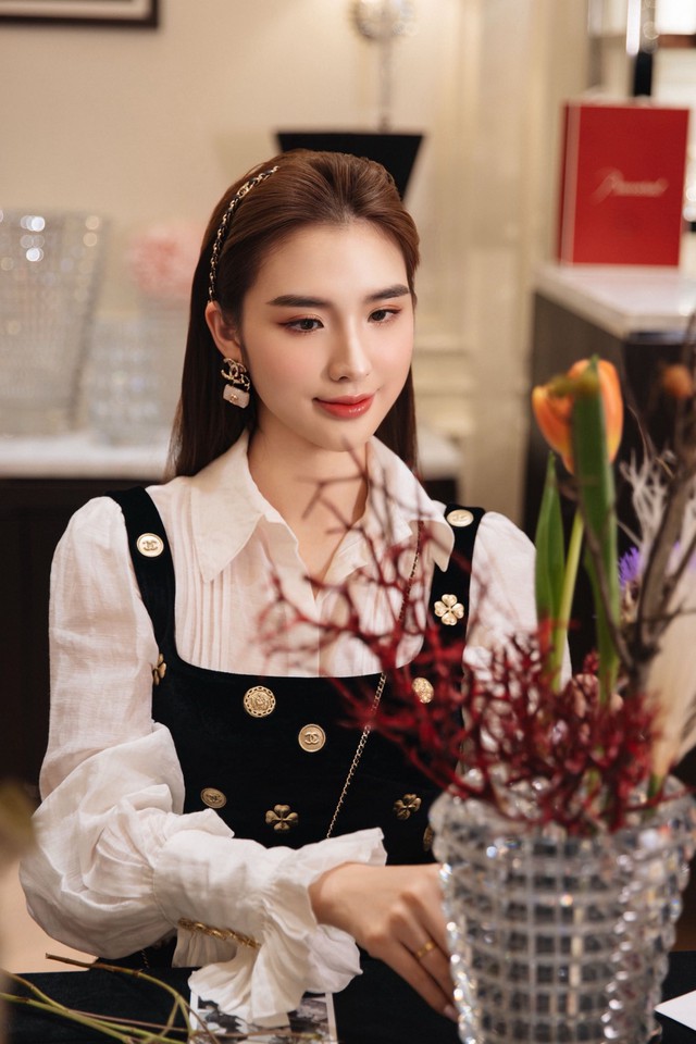 Mỹ nhân Vbiz đã bí mật sinh 2 con bất ngờ công khai chồng, danh tính đàng trai tưởng lạ hoá quen!- Ảnh 7. Mỹ nhân Vbiz đã bí mật sinh 2 con bất ngờ công khai chồng, danh tính đàng trai tưởng lạ hoá quen!- Ảnh 7.