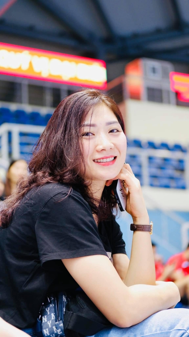 Hoa khôi bóng chuyền Phạm Thị Yến kết hôn ở tuổi 40 nhan sắc trẻ xinh “phát hờn”, danh tính nửa kia gây chú ý- Ảnh 4.