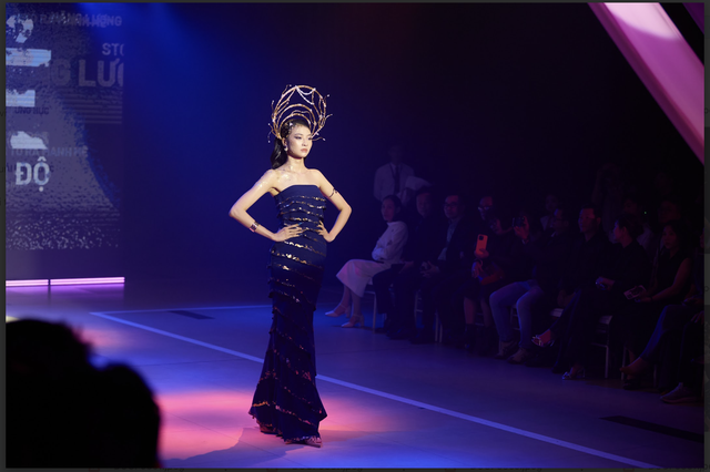 “Chị đẹp” Phạm Quỳnh Anh cuốn hút với visual baby ngọt ngào tại  “Gánh” fashion show- Ảnh 12.