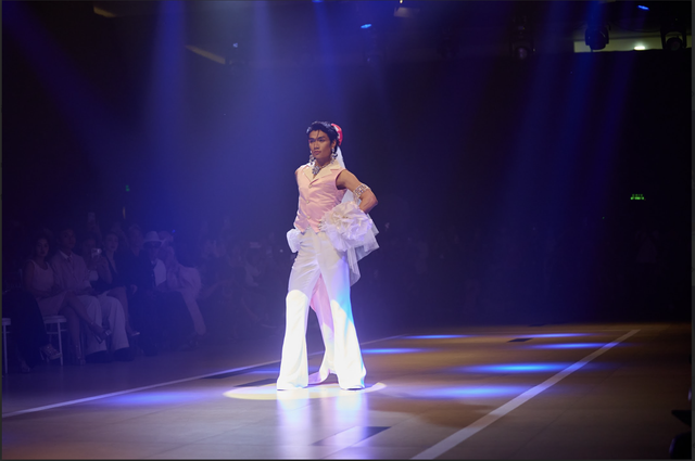 “Chị đẹp” Phạm Quỳnh Anh cuốn hút với visual baby ngọt ngào tại  “Gánh” fashion show- Ảnh 13.