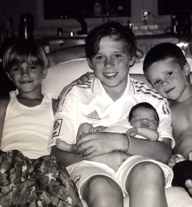 Beckham tag thẳng tên con trai cả để nói hết lòng mình giữa mâu thuẫn đỉnh điểm , "gương vỡ đã lành" rồi đây!- Ảnh 1.