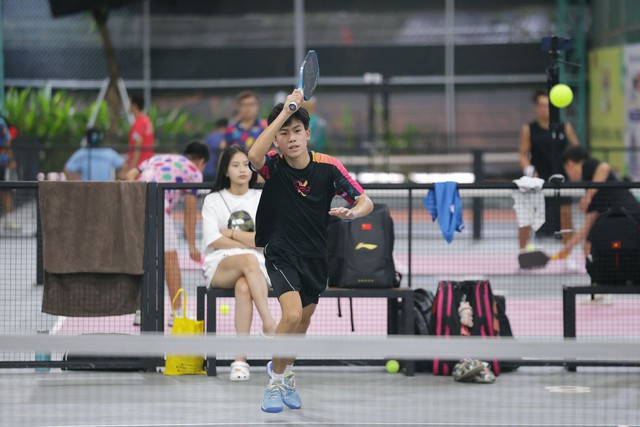 Địa chấn pickleball: “Khối nghỉ hè” Tống Nhật Minh 17 tuổi bất ngờ đánh bại VĐV top 2 châu Á- Ảnh 1.