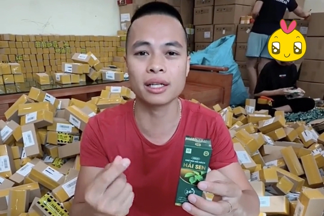 Mẹ bỉm mua sản phẩm siro ăn ngon của TikToker "Gia Đình Hải Sen" cho con uống, đồng loạt "kêu cứu"- Ảnh 1.