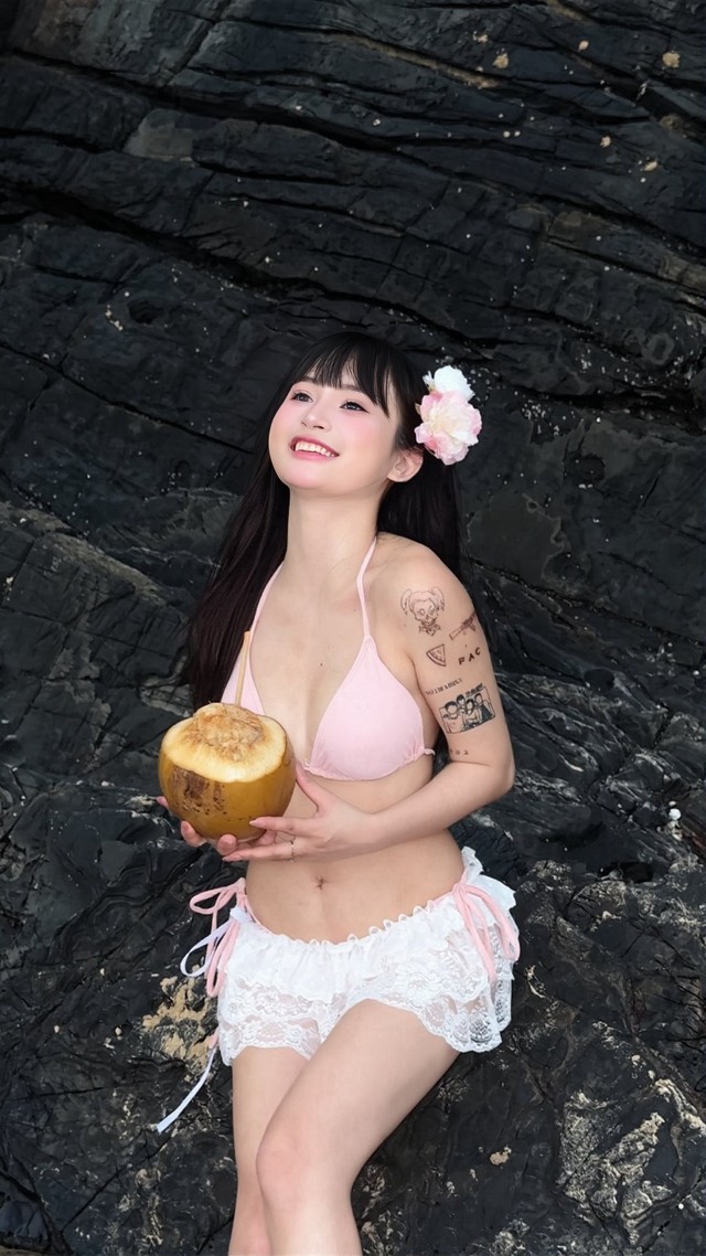 Video: Sự trở lại đầy nóng bỏng của Alice Xuân Hoài, khác xa thời là hot streamer Free Fire- Ảnh 5. Video: Sự trở lại đầy nóng bỏng của Alice Xuân Hoài, khác xa thời là hot streamer Free Fire- Ảnh 5.