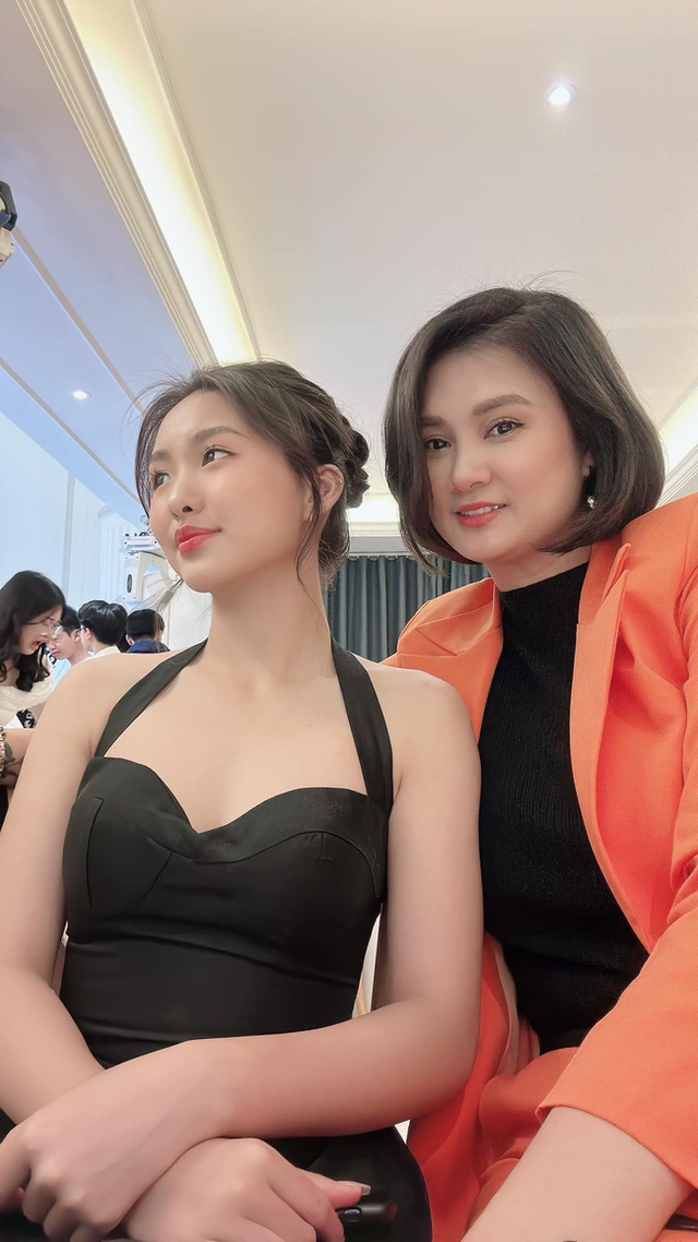 Con gái hoa khôi bóng chuyền Kim Huệ: 18 tuổi xinh đẹp phổng phao, thành tích thể thao mới đáng nể, chuẩn “con nhà nòi”- Ảnh 1.