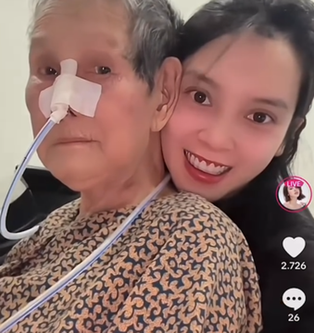 Quỳnh Lương tiễn biệt bà ngoại qua đời vì uống phải thuốc giả, nói 1 câu ai cũng xót xa- Ảnh 5. Quỳnh Lương tiễn biệt bà ngoại qua đời vì uống phải thuốc giả, nói 1 câu ai cũng xót xa- Ảnh 5.