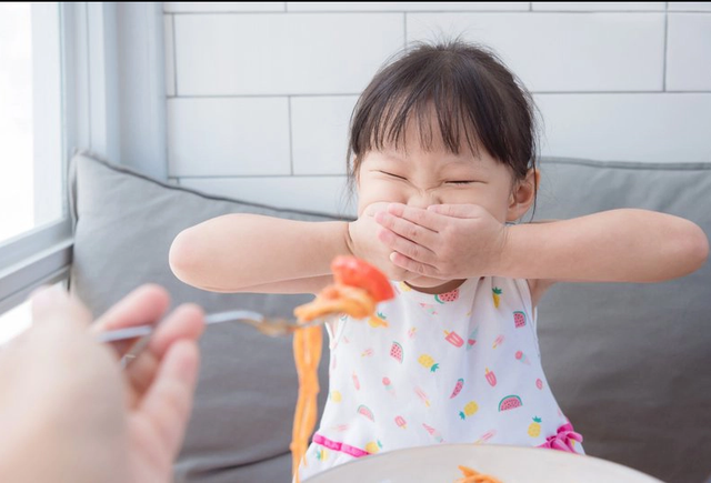 Trẻ biếng ăn, chậm tăng cân: 5 sai lầm cha mẹ hay mắc khiến con càng ngày càng lười ăn
- Ảnh 1. Trẻ biếng ăn, chậm tăng cân: 5 sai lầm cha mẹ hay mắc khiến con càng ngày càng lười ăn
- Ảnh 1.