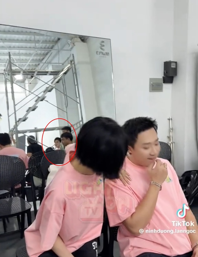 Lan Ngọc để lộ 1 Anh trai visual "đẹp như AI" chắc nịch tham gia Running Man mùa 3!- Ảnh 1.