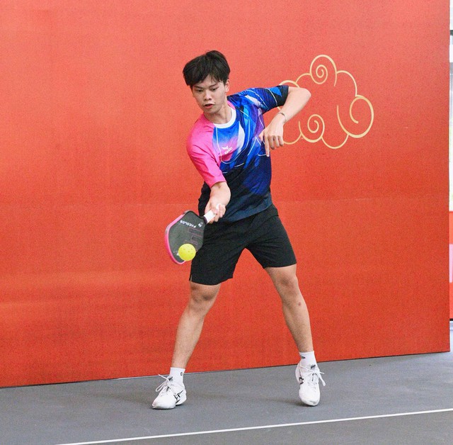 Lý Hoàng Nam so tài pickleball với sao trẻ Tống Nhật Minh vừa thắng VĐV top2 châu Á, khán giả "há hốc" với loạt skill- Ảnh 5.
