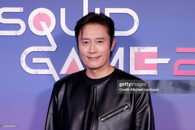 Dàn Squid Game đẹp đỉnh tại New York: Si Wan không thể chê, Lee Jung Jae - Lee Byung Hun chấp cả "hung thần"- Ảnh 4.