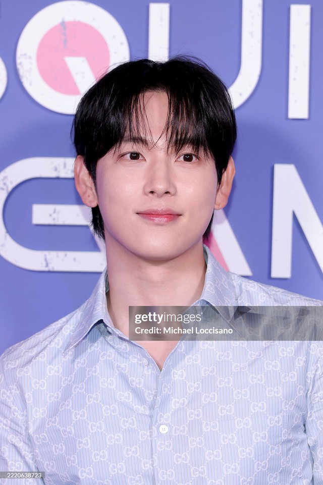 Dàn Squid Game đẹp đỉnh tại New York: Si Wan không thể chê, Lee Jung Jae - Lee Byung Hun chấp cả "hung thần"- Ảnh 7.